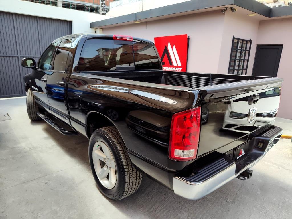 RAM 2500 SLT Doble Cabina 5.7L 2006