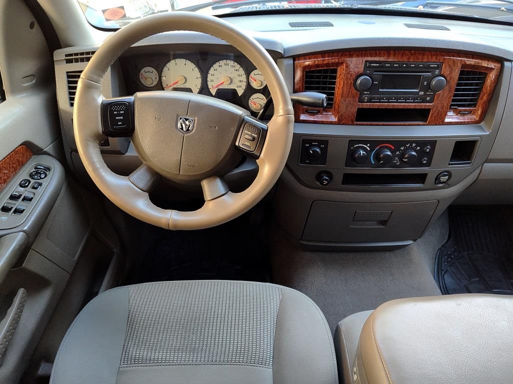 RAM 2500 SLT Doble Cabina 5.7L 2006