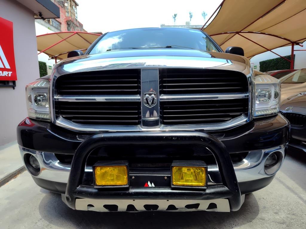 RAM 2500 SLT Doble Cabina 5.7L 2006