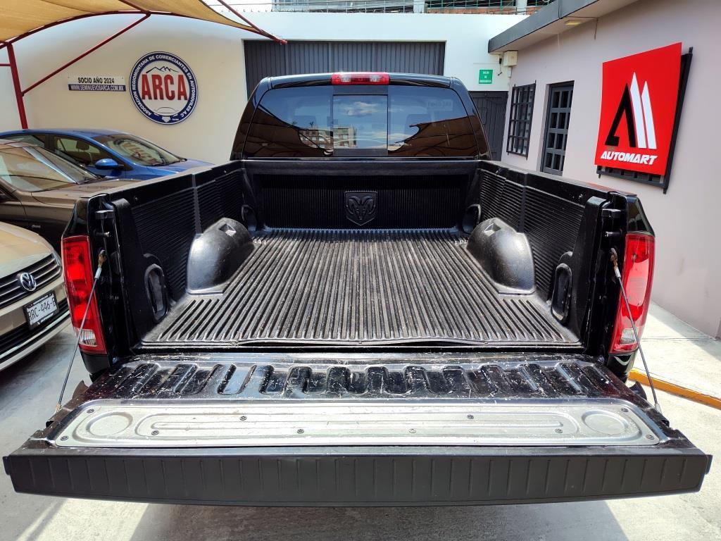 RAM 2500 SLT Doble Cabina 5.7L 2006