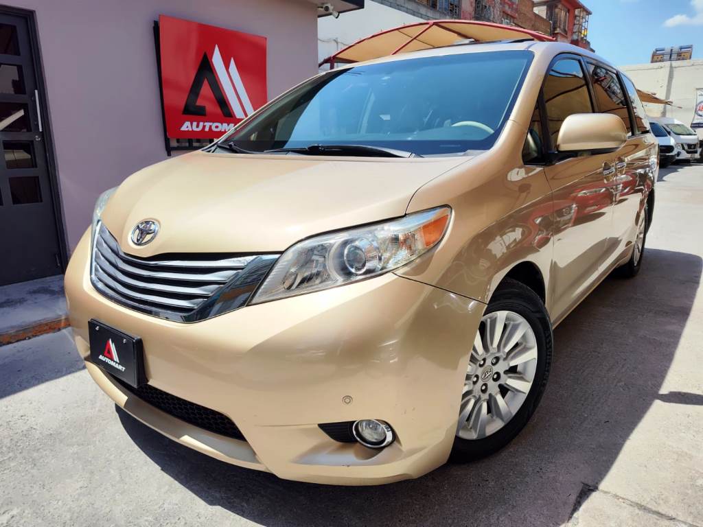 Toyota Sienna 2011