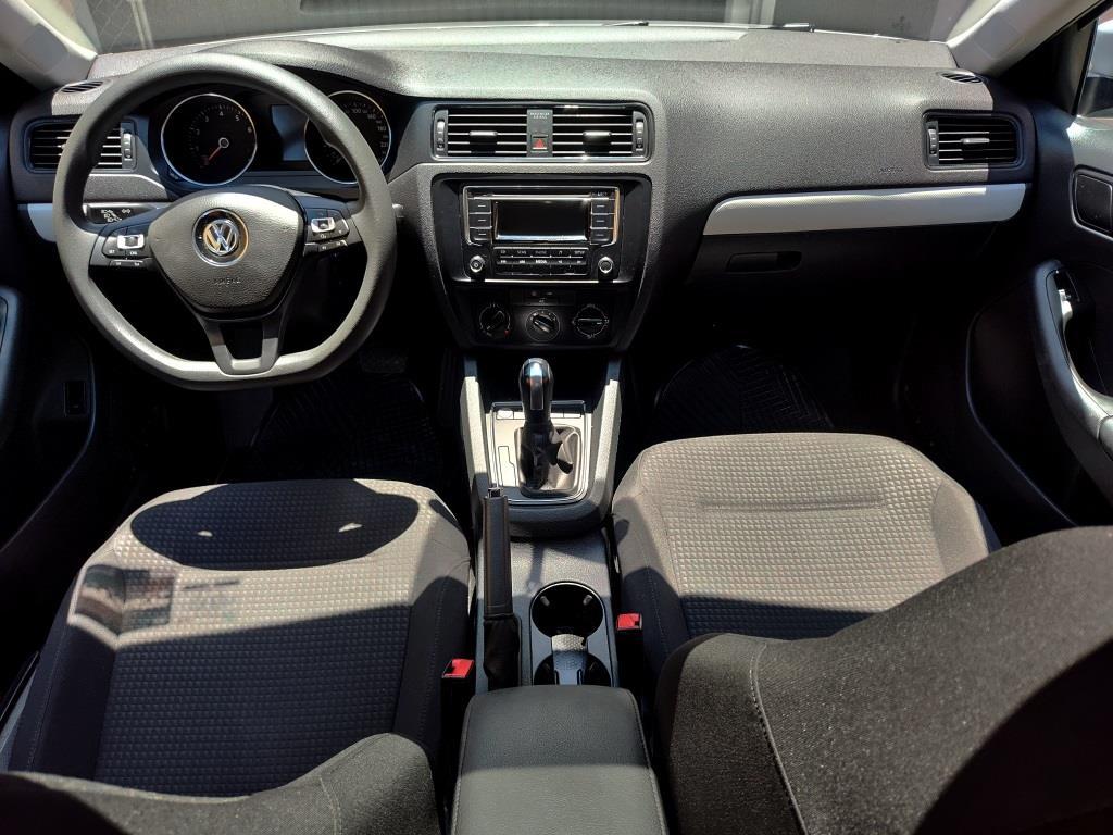 Volkswagen Jetta Comfortline 2.5L 2016