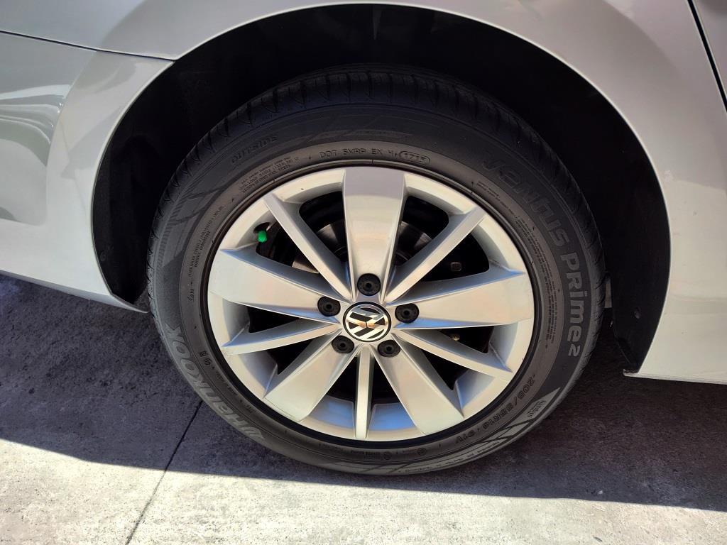 Volkswagen Jetta Comfortline 2.5L 2016