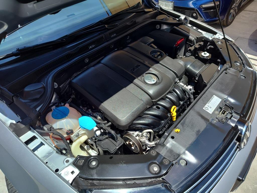 Volkswagen Jetta Comfortline 2.5L 2016