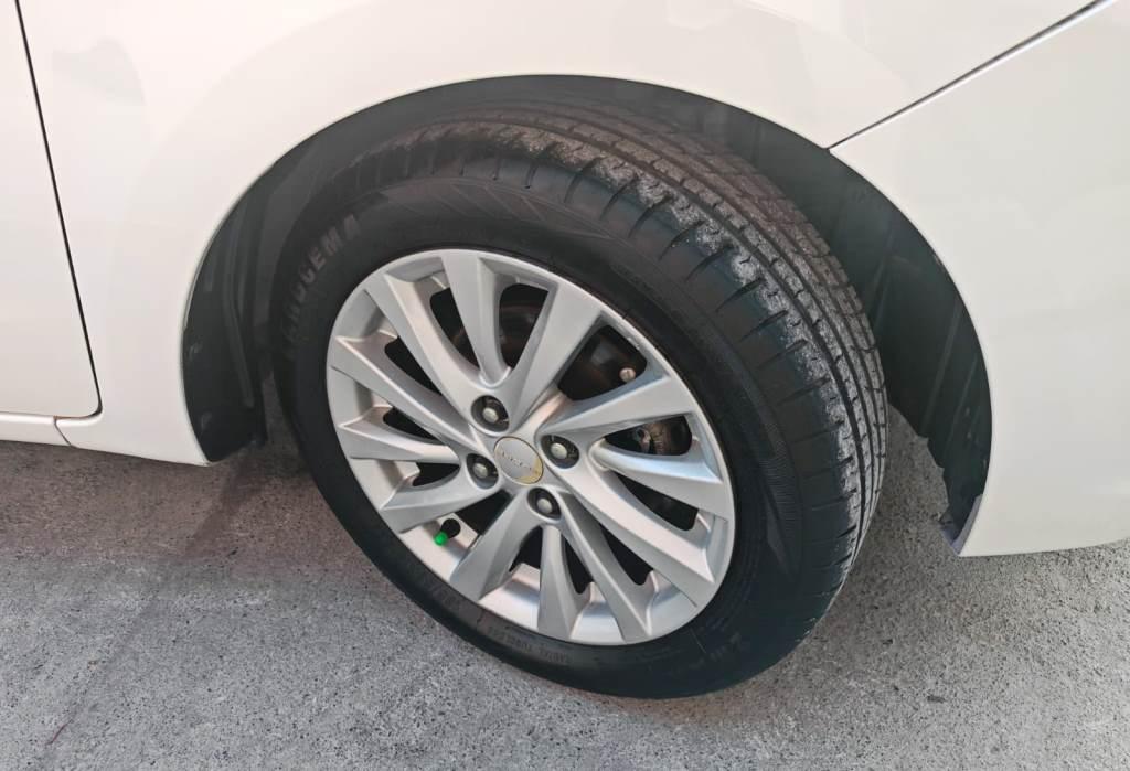 
Dodge Attitude SXT Aut 2016 full									