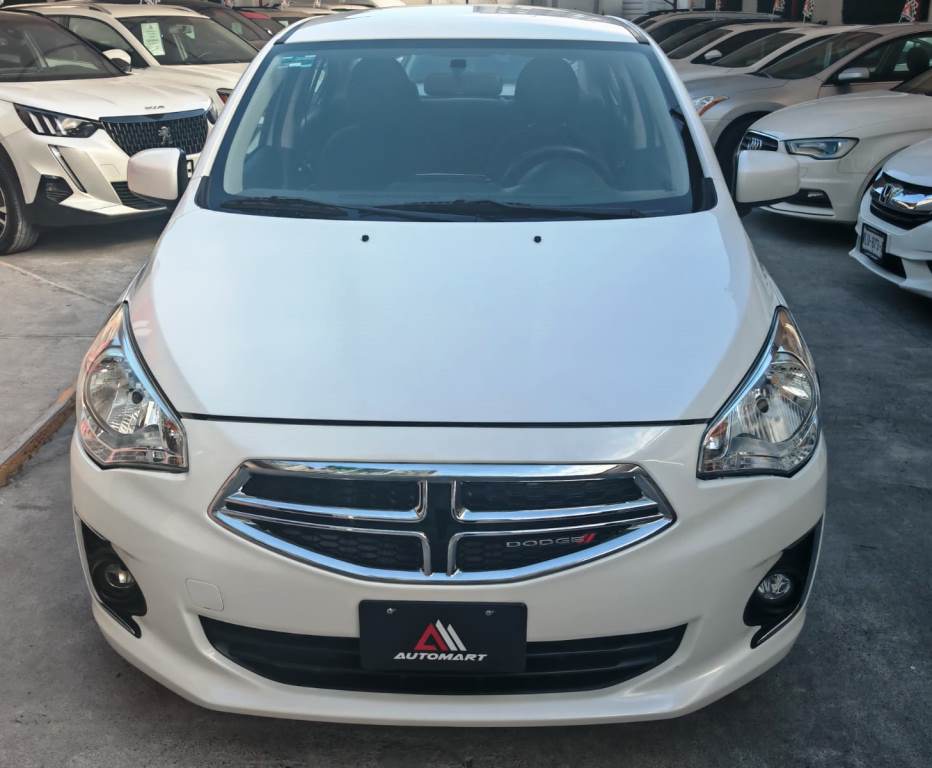 
Dodge Attitude SXT Aut 2016 full									