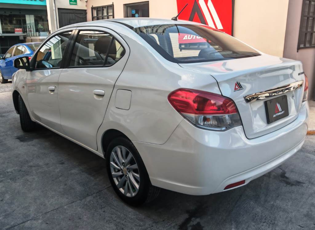 
Dodge Attitude SXT Aut 2016 full									