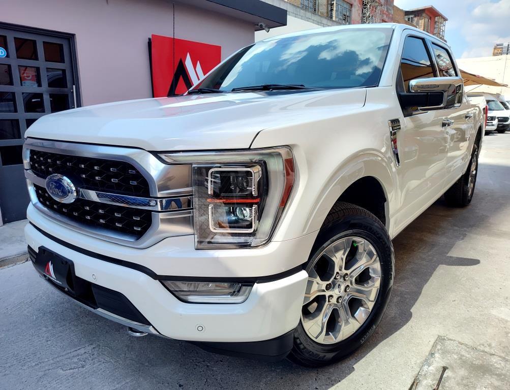 Ford Lobo PLATINUM DOBLE CABINA 4×4 2023