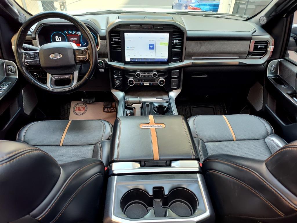 
Ford Lobo PLATINUM DOBLE CABINA 4×4 2023 full									