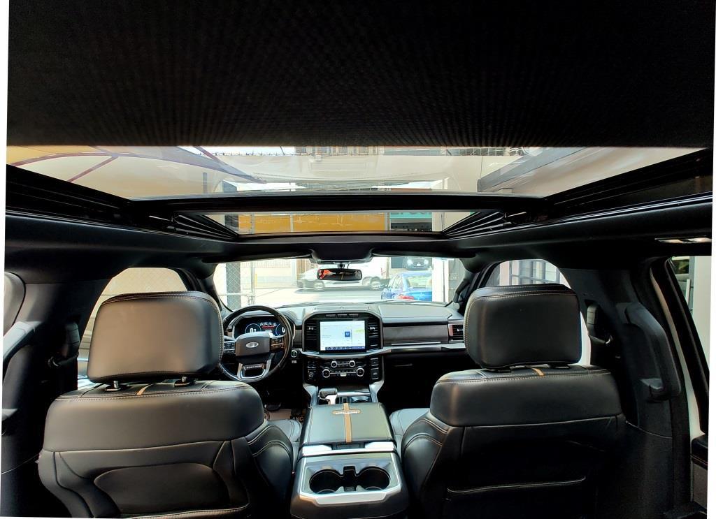 
Ford Lobo PLATINUM DOBLE CABINA 4×4 2023 full									