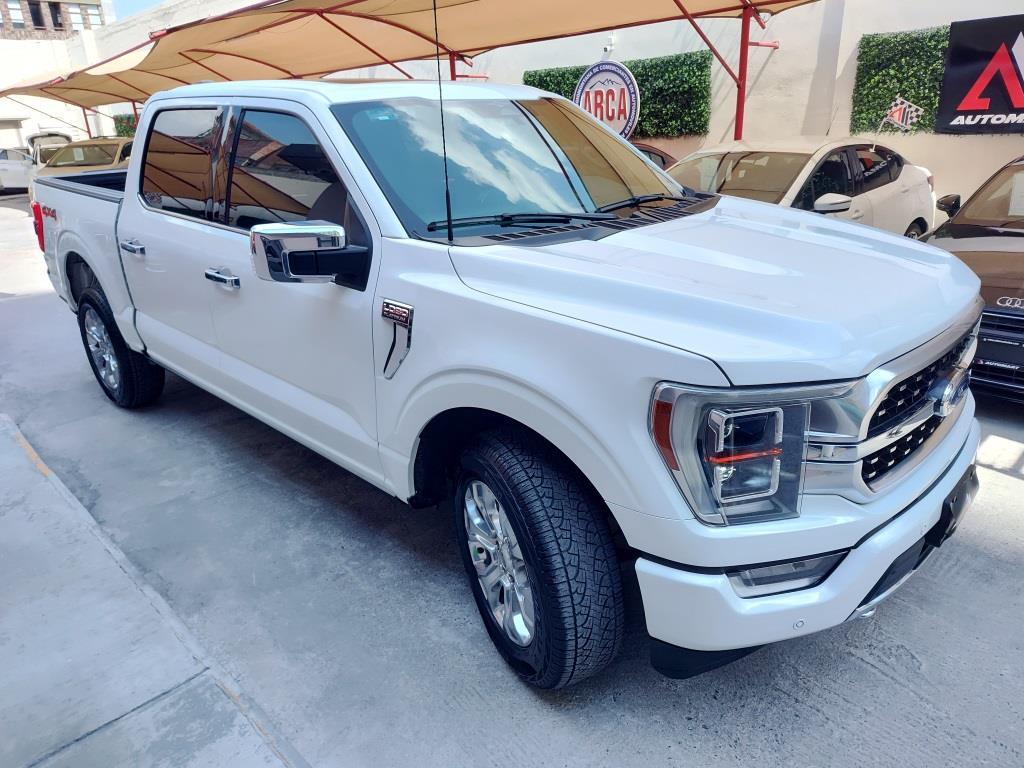 
Ford Lobo PLATINUM DOBLE CABINA 4×4 2023 full									