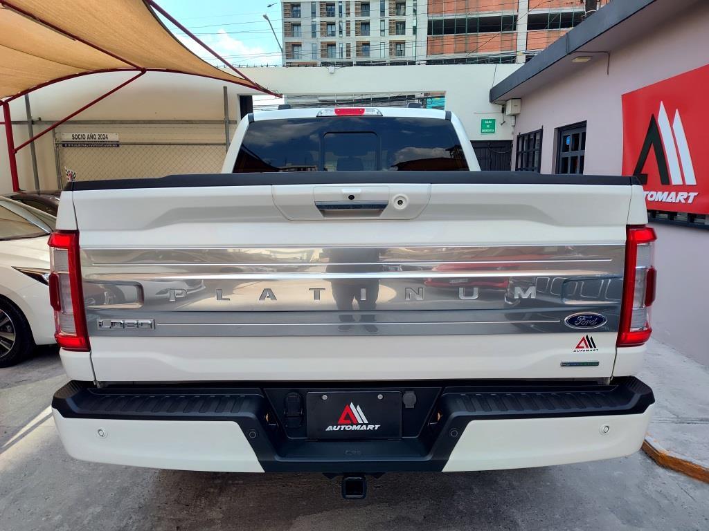 
Ford Lobo PLATINUM DOBLE CABINA 4×4 2023 full									