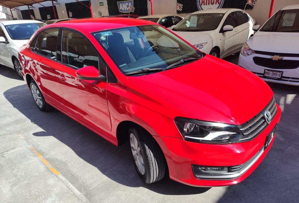 
Volkswagen VENTO HIGHLINE Aut 2017 full									