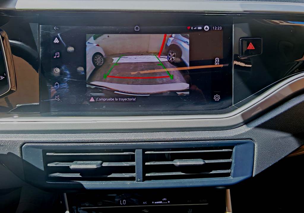 
Volkswagen Virtus HIGHLINE 2023 full									