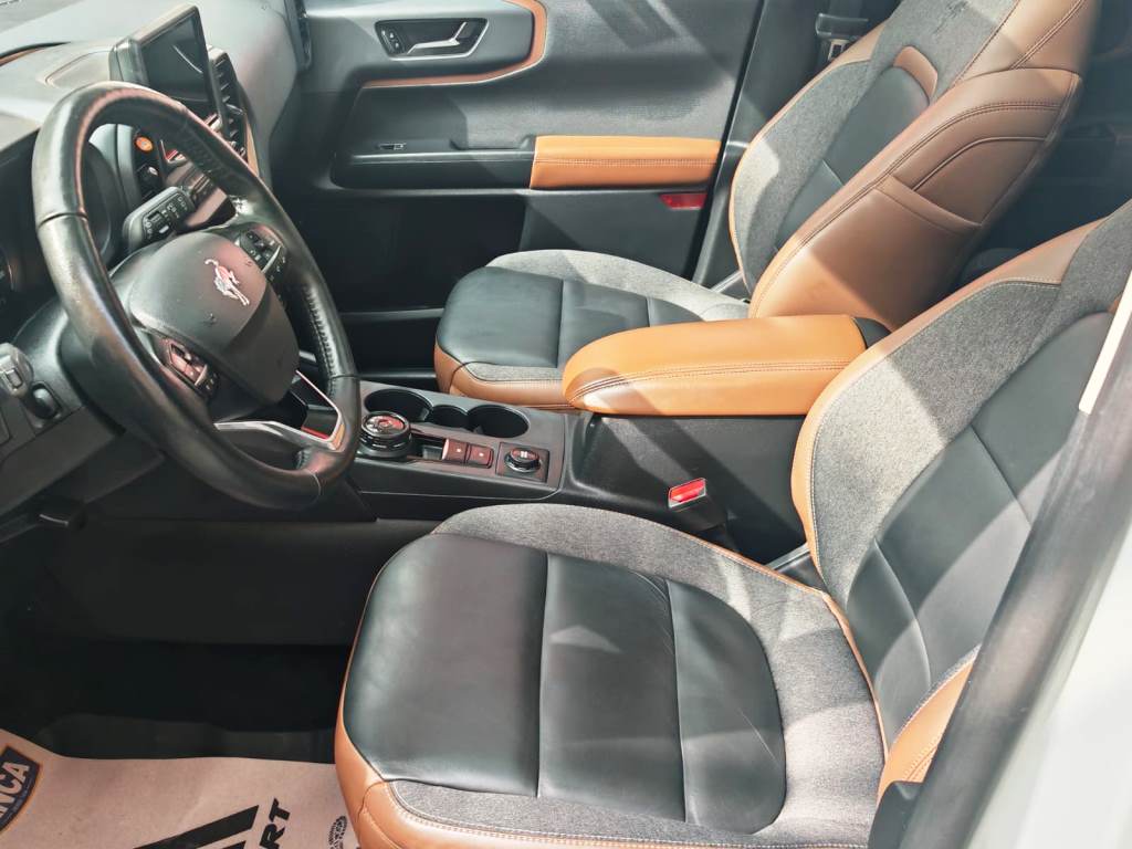 
BRONCO SPORT OUTERBANKS 2023 GRIS full									