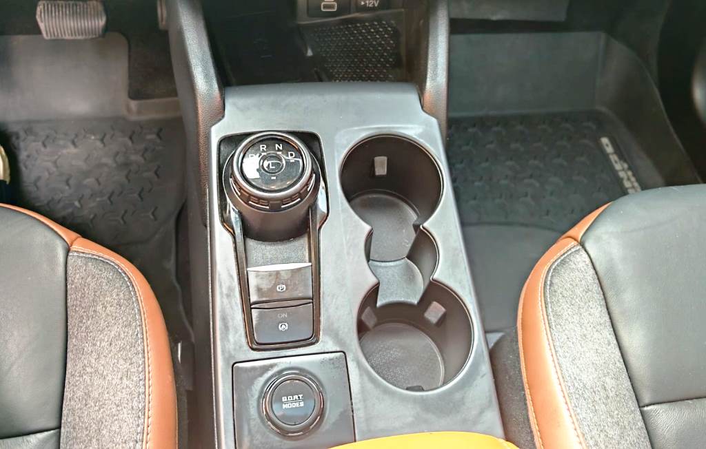 
BRONCO SPORT OUTERBANKS 2023 GRIS full									