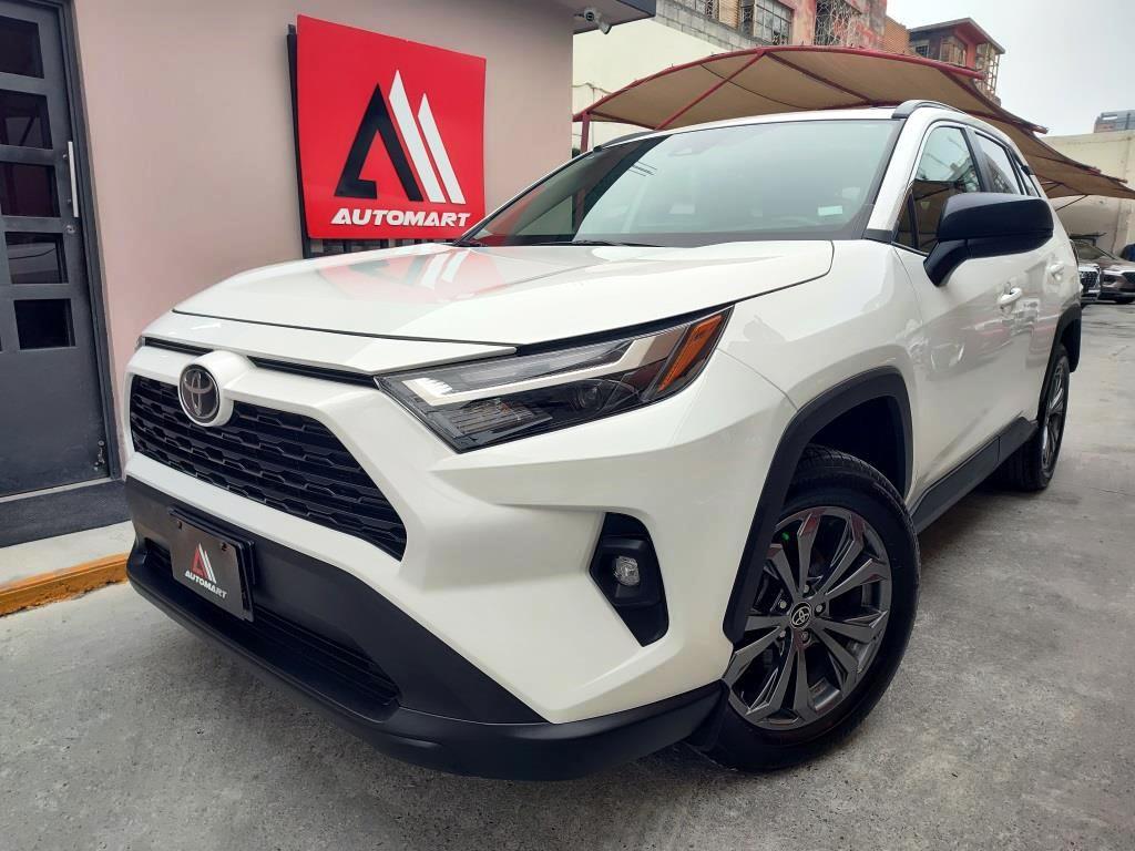TOYOTA RAV4 XLE AWD 2022