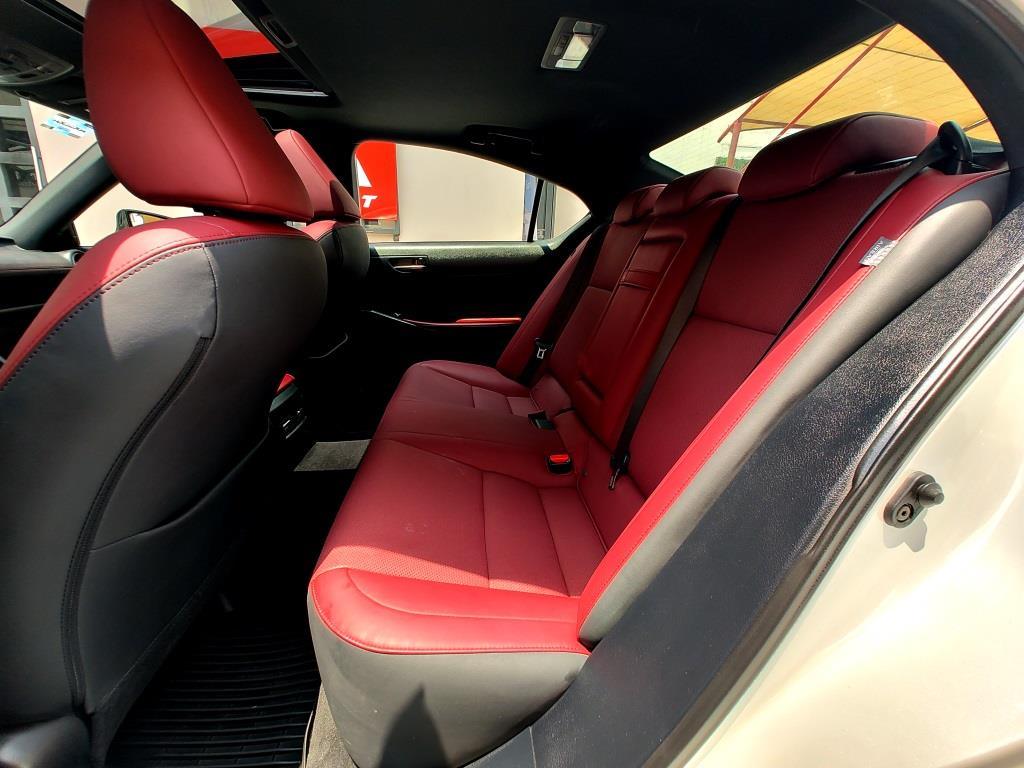 
LEXUS IS300 2023 full									