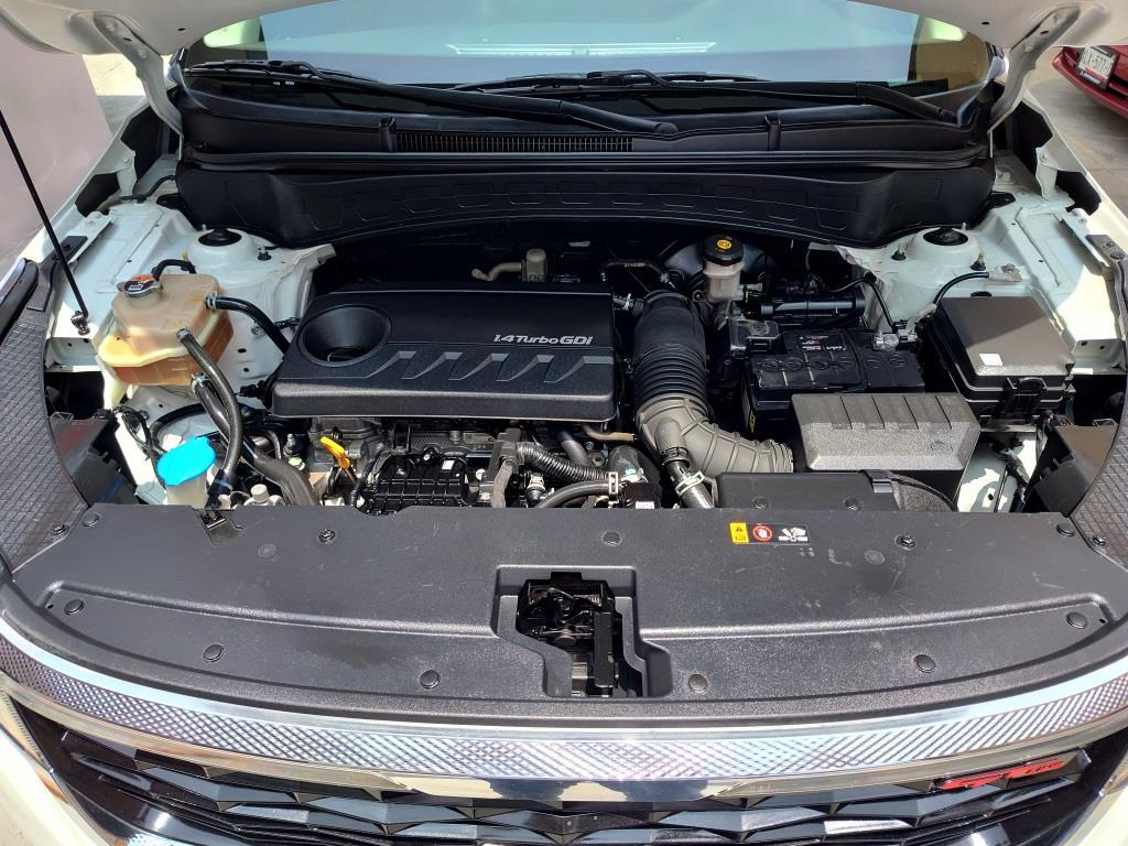 
KIA SELTOS GT-LINE 2023 full									