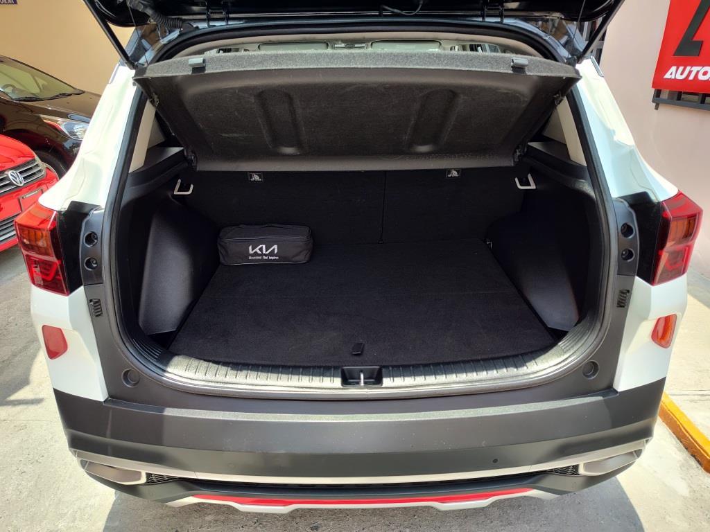 
KIA SELTOS GT-LINE 2023 full									