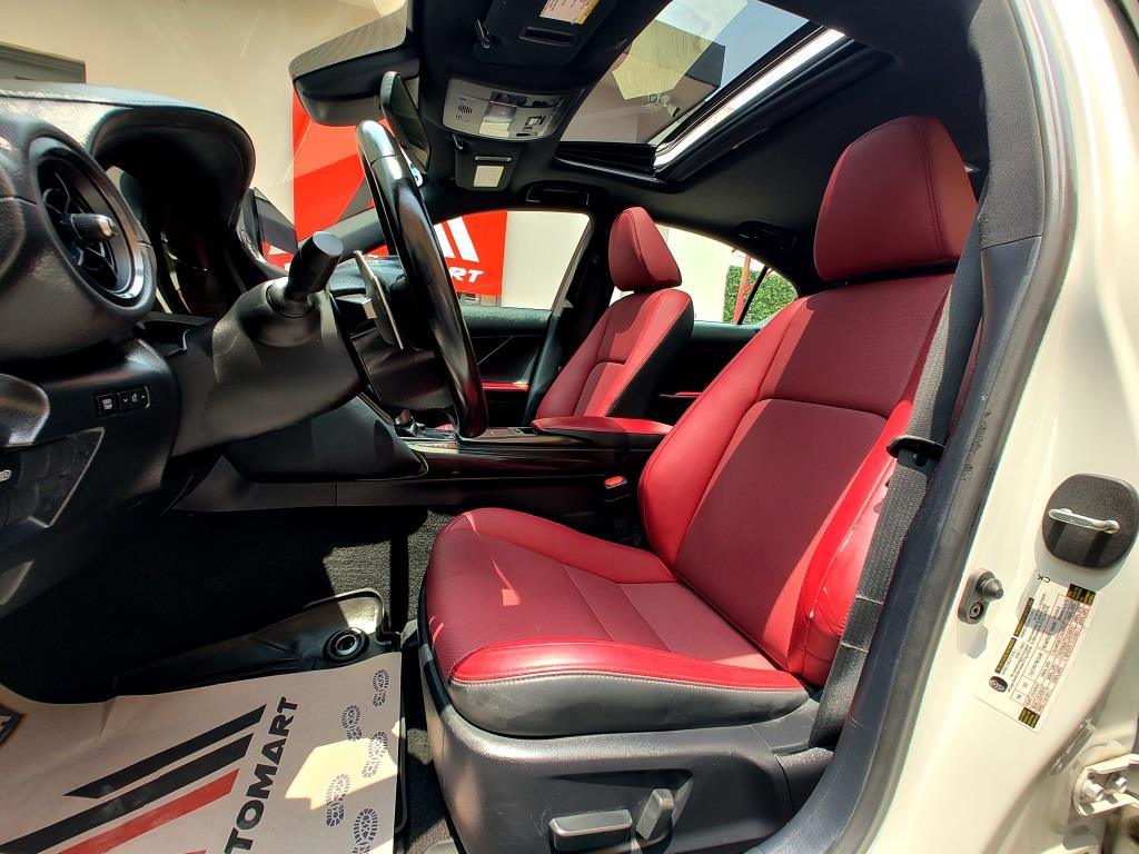 
LEXUS IS300 2023 full									