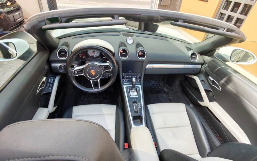 
PORSCHE 718 BOXTER S 2017 full									