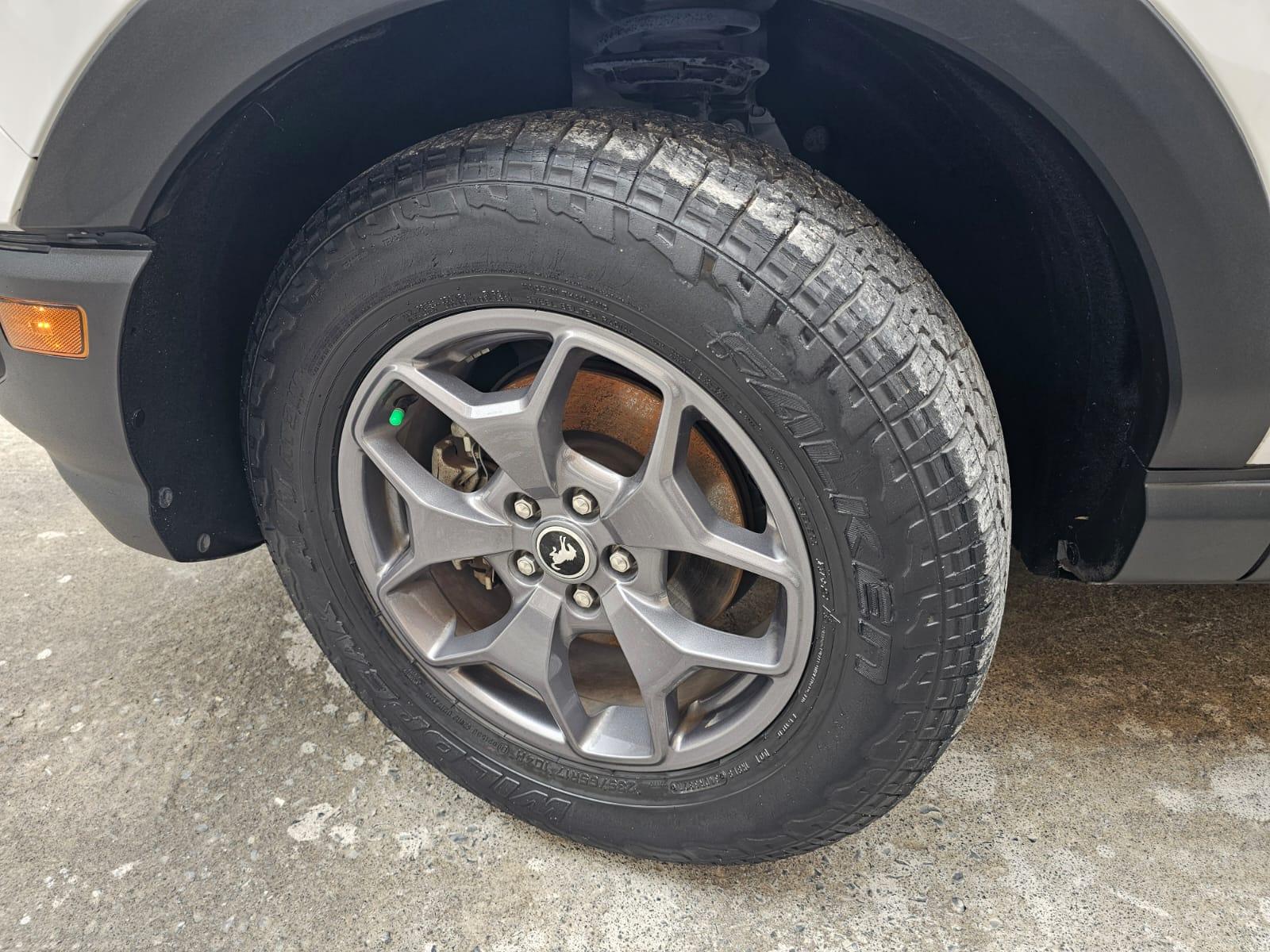 
FORD BRONCO BLANCA SPORT BADLANDS full									