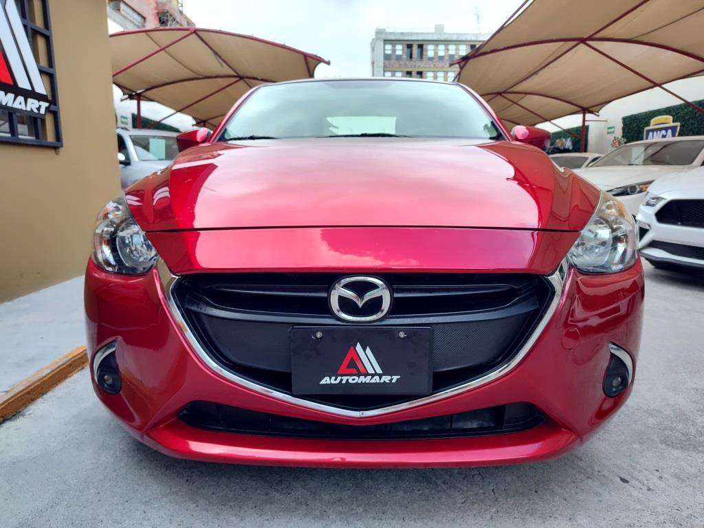 
MAZDA 2 ROJO full									