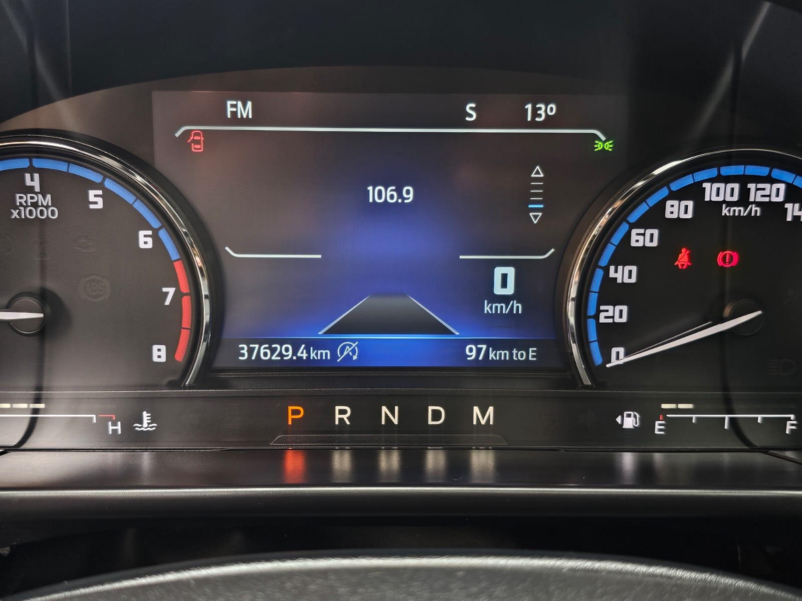 
FORD BRONCO BLANCA SPORT BADLANDS full									