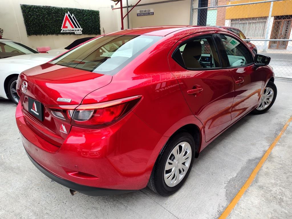 
MAZDA 2 ROJO full									