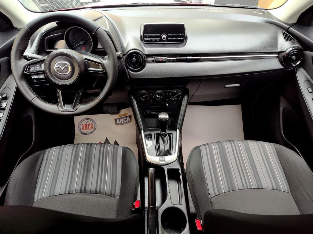
MAZDA 2 ROJO full									
